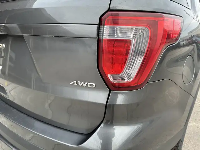 2017 Ford Explorer - Photo 9