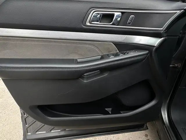 2017 Ford Explorer - Photo 11