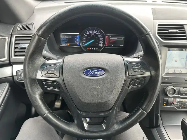 2017 Ford Explorer - Photo 18