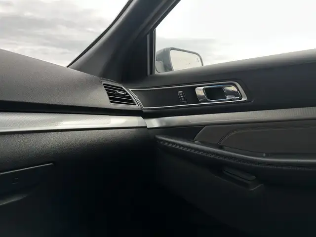 2017 Ford Explorer - Photo 23