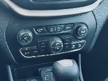 2015 Jeep Cherokee 4WD 4dr Limited - Photo 11