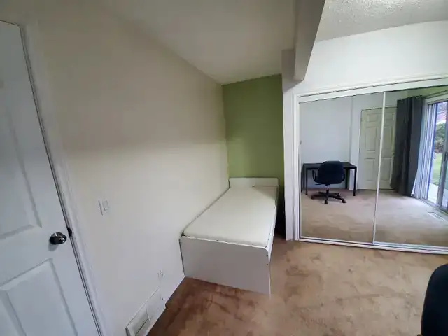 Room for rent - Photo 6