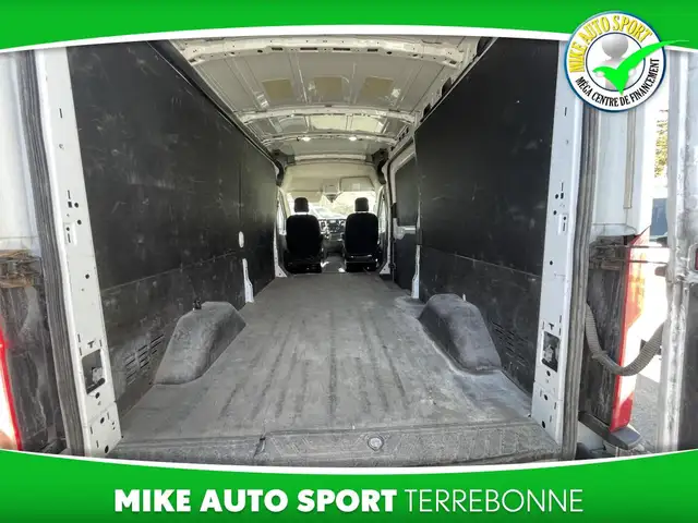 Ford Transit fourgon utilitaire T-250 PA toit moyen 130 po PNBV - Photo 5