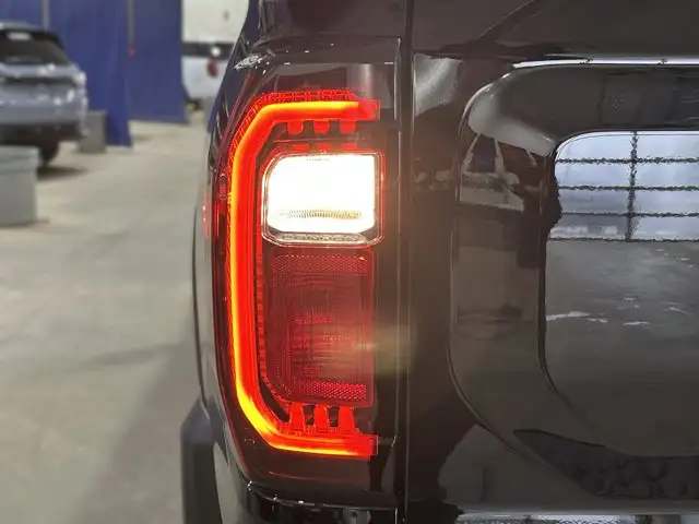 2026 GMC Canyon AT4 - Photo 4