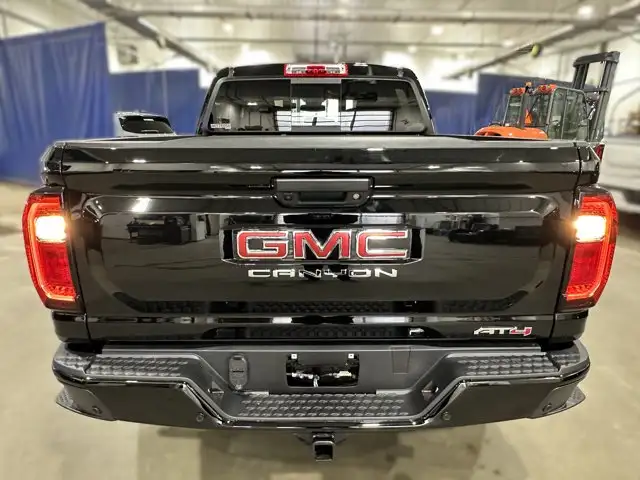 2026 GMC Canyon AT4 - Photo 5