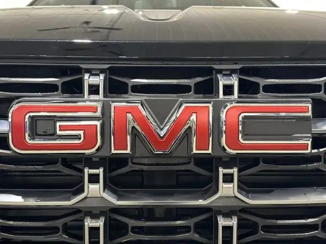 2026 GMC Canyon AT4 - Photo 8