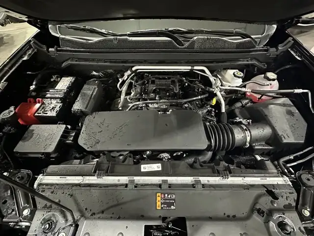 2026 GMC Canyon AT4 - Photo 9