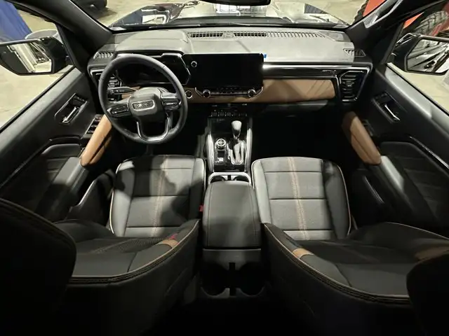 2026 GMC Canyon AT4 - Photo 14