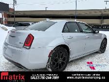 2022 Chrysler 300 Touring L - Photo 9