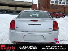 2022 Chrysler 300 Touring L - Photo 10