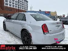 2022 Chrysler 300 Touring L - Photo 11