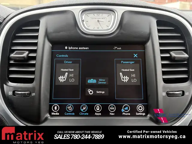 2022 Chrysler 300 Touring L - Photo 16