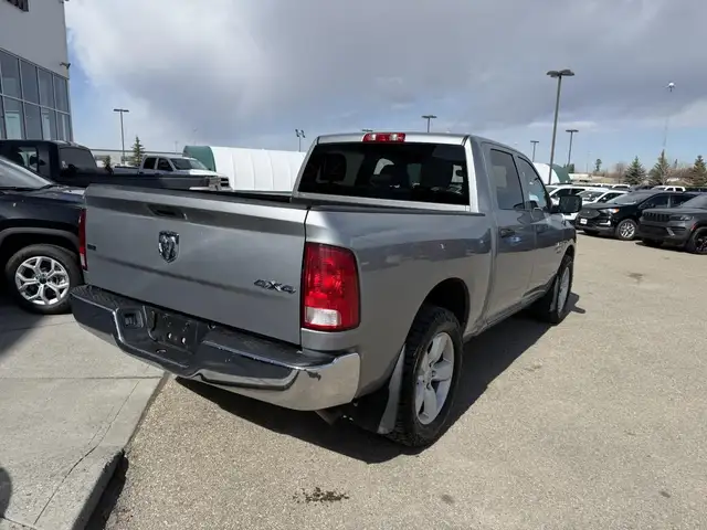 2023 Ram 1500 Classic SLT Crew Cab 4x4 HEMI BUILT TO WORK. READY - Photo 4