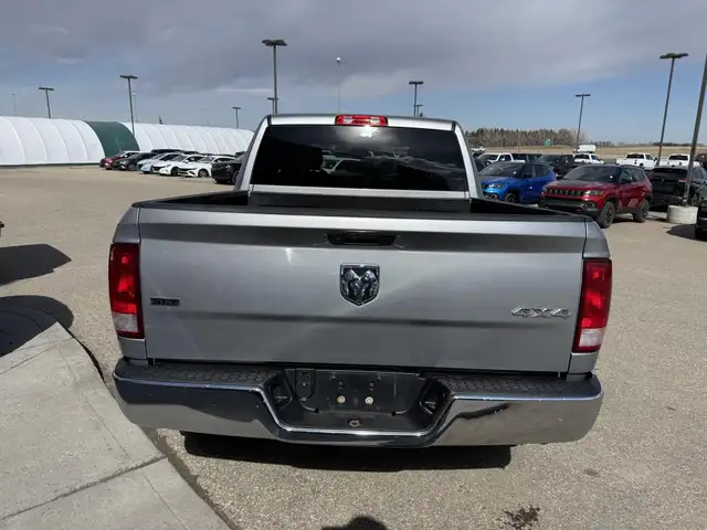 2023 Ram 1500 Classic SLT Crew Cab 4x4 HEMI BUILT TO WORK. READY - Photo 5