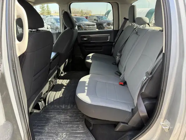 2023 Ram 1500 Classic SLT Crew Cab 4x4 HEMI BUILT TO WORK. READY - Photo 13