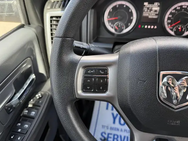 2023 Ram 1500 Classic SLT Crew Cab 4x4 HEMI BUILT TO WORK. READY - Photo 16