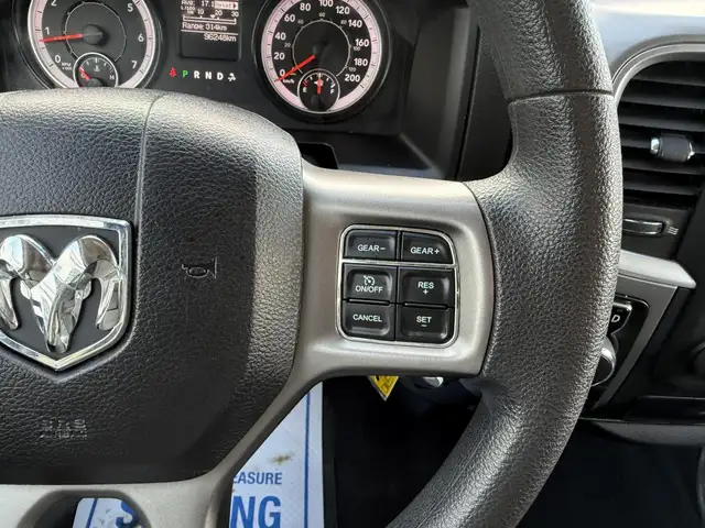 2023 Ram 1500 Classic SLT Crew Cab 4x4 HEMI BUILT TO WORK. READY - Photo 17