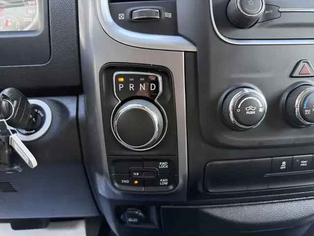 2023 Ram 1500 Classic SLT Crew Cab 4x4 HEMI BUILT TO WORK. READY - Photo 22