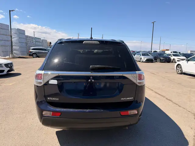 2014 Mitsubishi Outlander SE V6 : Two Sets of Tires - Photo 5