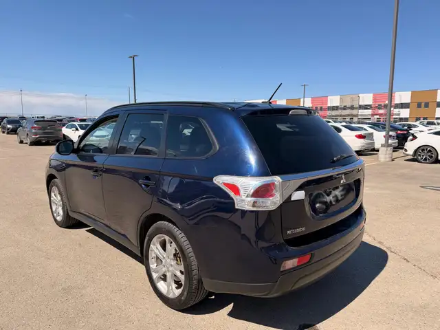 2014 Mitsubishi Outlander SE V6 : Two Sets of Tires - Photo 6