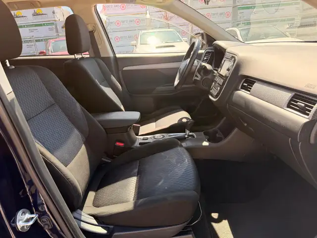 2014 Mitsubishi Outlander SE V6 : Two Sets of Tires - Photo 12