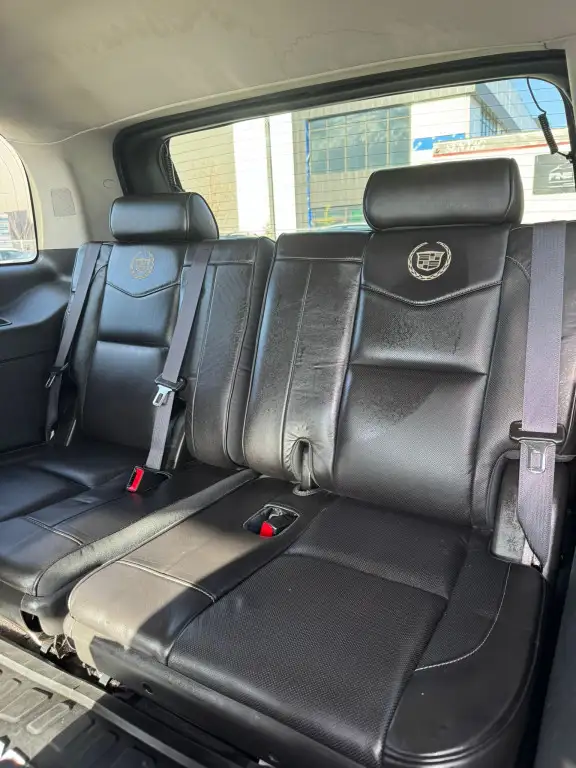 2014 Cadillac Escalade Premium : Low Mileage, No Peropted Accide - Photo 8