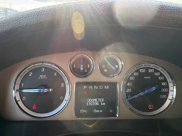 2014 Cadillac Escalade Premium : Low Mileage, No Peropted Accide - Photo 15