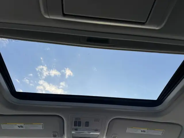 2014 Cadillac Escalade Premium : Low Mileage, No Peropted Accide - Photo 17