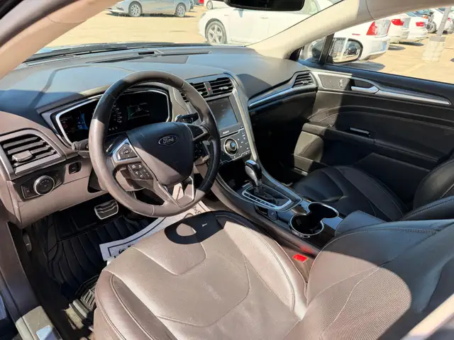 2014 Ford Fusion Titanium AWD : Fully Loaded, One Owner, No Repo - Photo 7