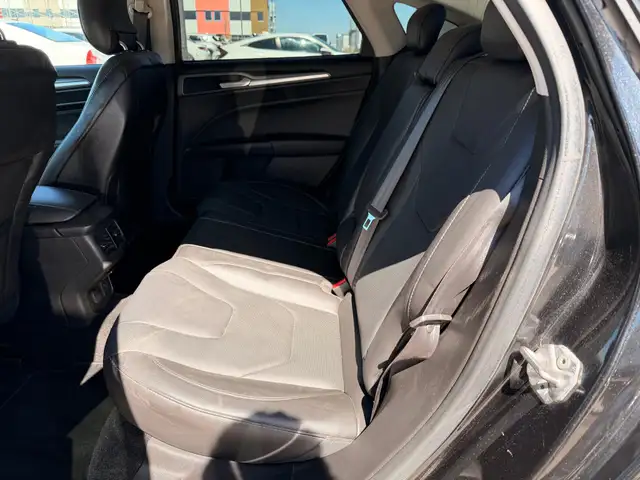 2014 Ford Fusion Titanium AWD : Fully Loaded, One Owner, No Repo - Photo 9