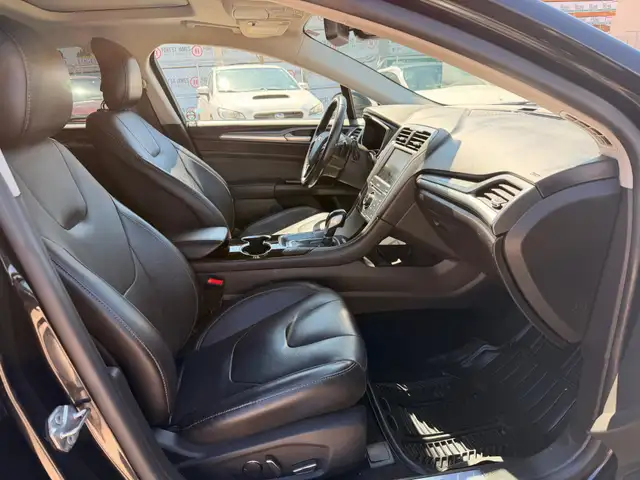 2014 Ford Fusion Titanium AWD : Fully Loaded, One Owner, No Repo - Photo 11