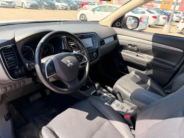 2014 Mitsubishi Outlander GT AWD : Low Mileage, No Reported Acci - Photo 7