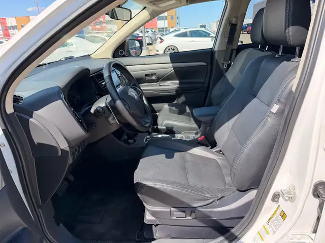 2014 Mitsubishi Outlander GT AWD : Low Mileage, No Reported Acci - Photo 8