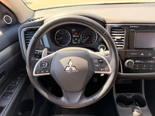 2014 Mitsubishi Outlander GT AWD : Low Mileage, No Reported Acci - Photo 12