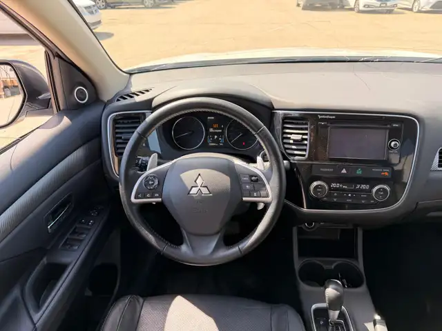 2014 Mitsubishi Outlander GT AWD : Low Mileage, No Reported Acci - Photo 13