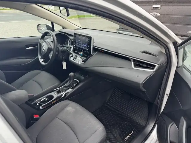 2020 Toyota Corolla LE CVT - Photo 16