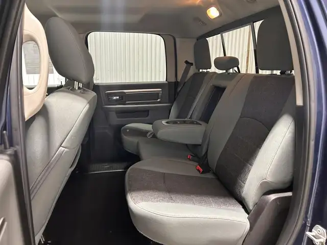 RAM 1500 Classic Warlock cabine d'équipe 4x4 caisse de 5 pi 7 po - Photo 15