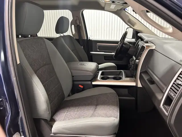 RAM 1500 Classic Warlock cabine d'équipe 4x4 caisse de 5 pi 7 po - Photo 17