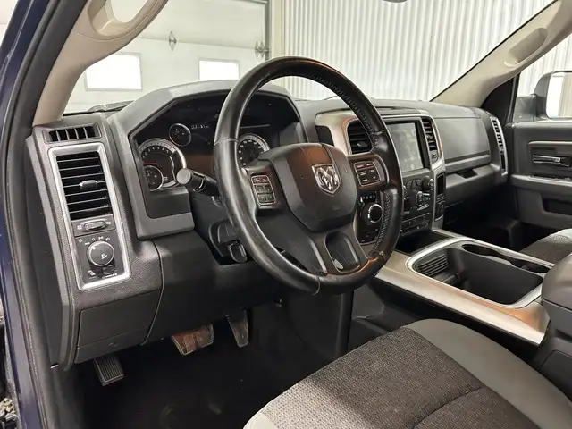 RAM 1500 Classic Warlock cabine d'équipe 4x4 caisse de 5 pi 7 po - Photo 19