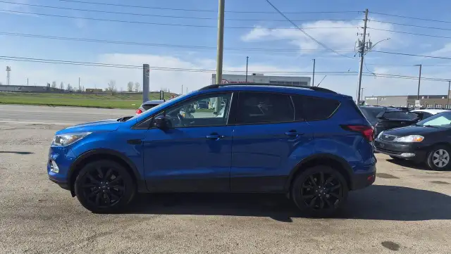 2019 Ford Escape SE, ONE OWNER, NO ACCIDENTS, 2 SET WHEELS CERT - Photo 2
