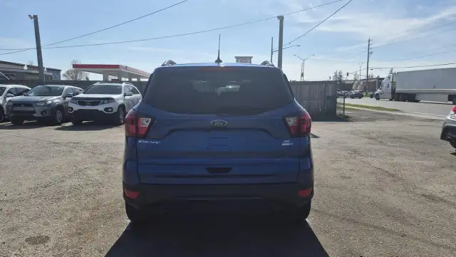 2019 Ford Escape SE, ONE OWNER, NO ACCIDENTS, 2 SET WHEELS CERT - Photo 4