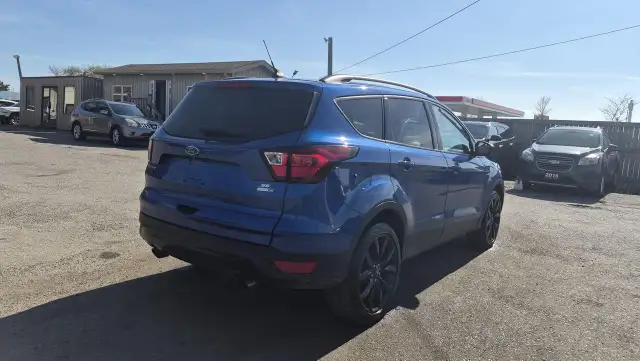 2019 Ford Escape SE, ONE OWNER, NO ACCIDENTS, 2 SET WHEELS CERT - Photo 5