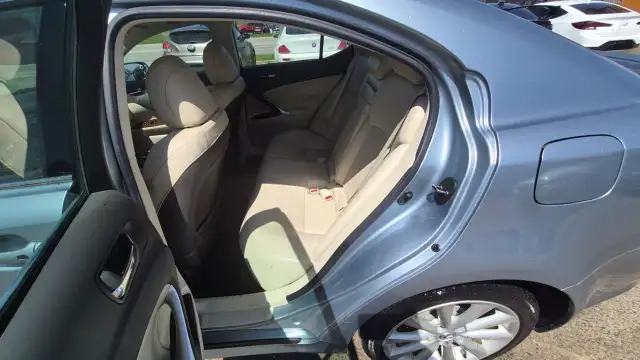 2010 Lexus IS 250 AWD, WELL MAINTAINED, CERTIFIED - Photo 10