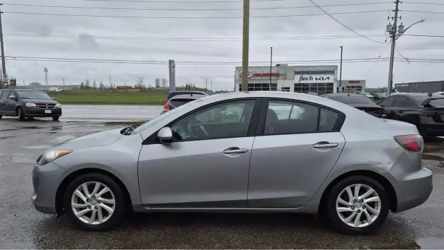 2012 Mazda MAZDA3 GS-SKY, WELL MAINTAINED, AS IS - Photo 2