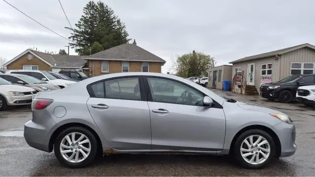 2012 Mazda MAZDA3 GS-SKY, WELL MAINTAINED, AS IS - Photo 6