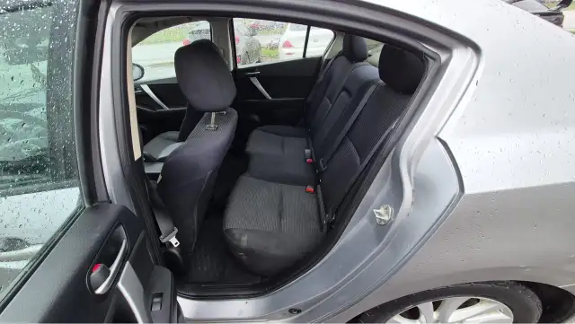 2012 Mazda MAZDA3 GS-SKY, WELL MAINTAINED, AS IS - Photo 11