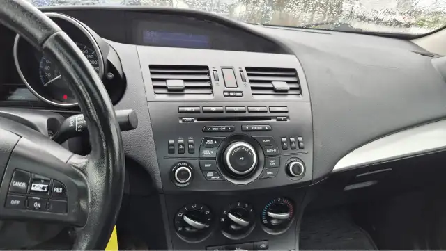 2012 Mazda MAZDA3 GS-SKY, WELL MAINTAINED, AS IS - Photo 12