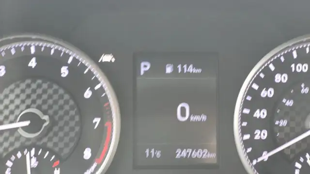 2020 Hyundai Elantra Preferred w/Sun & Safety Package, ONE OWNER - Photo 14