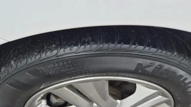 2020 Hyundai Elantra Preferred w/Sun & Safety Package, ONE OWNER - Photo 17