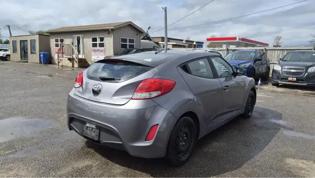 2016 Hyundai Veloster AUTO, 1.6L 4CYL, GREAT ON FUEL, CERTIFIED - Photo 5
